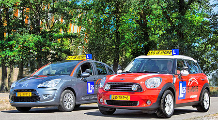 Les is more autorijschool Apeldoorn De Lesauto's